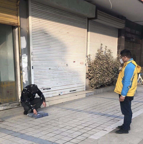 收快遞的正確姿勢！蘇寧物流全國鼓勵“無接觸配送”服務472.png