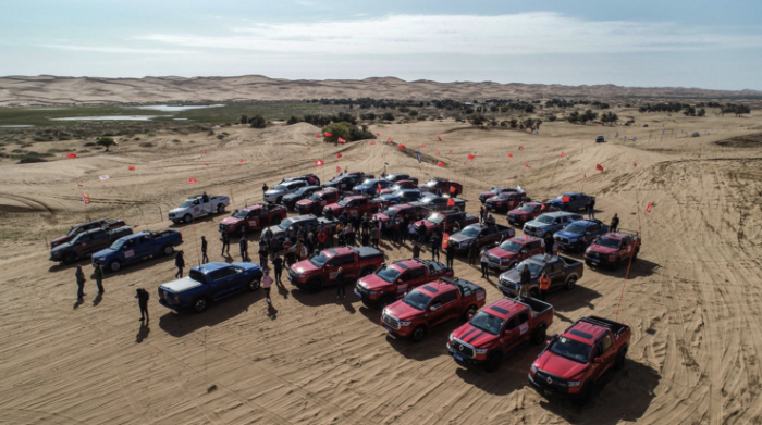 英雄再會！長城炮車主玩轉阿拉善英雄會