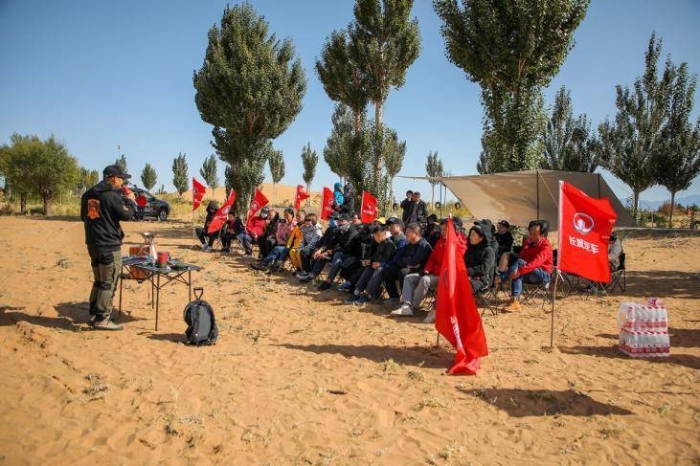 英雄再會！長城炮車主玩轉阿拉善英雄會